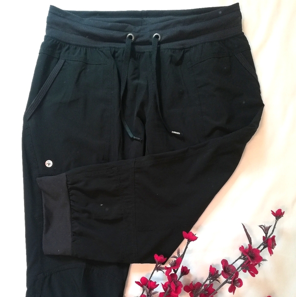 Soybu Cropped Joggers - Picture 2 of 3